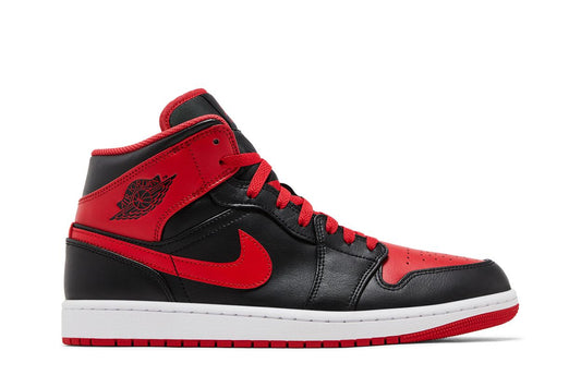 Air Jordan 1 Mid 'Bred'